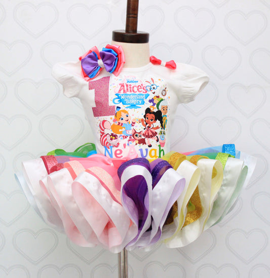 Alice wonderland Bakery tutu set-Alice wonderland Bakery outfit-Alice wonderland Bakery dress-Alice wonderland Bakery birthday