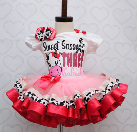 Cow tutu set-Cow outfit-Cow birthday outfit- cow birthday-Holy cow I'm one outfit